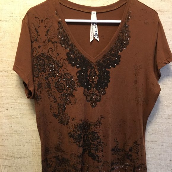 tshirt - Picture 1 of 10